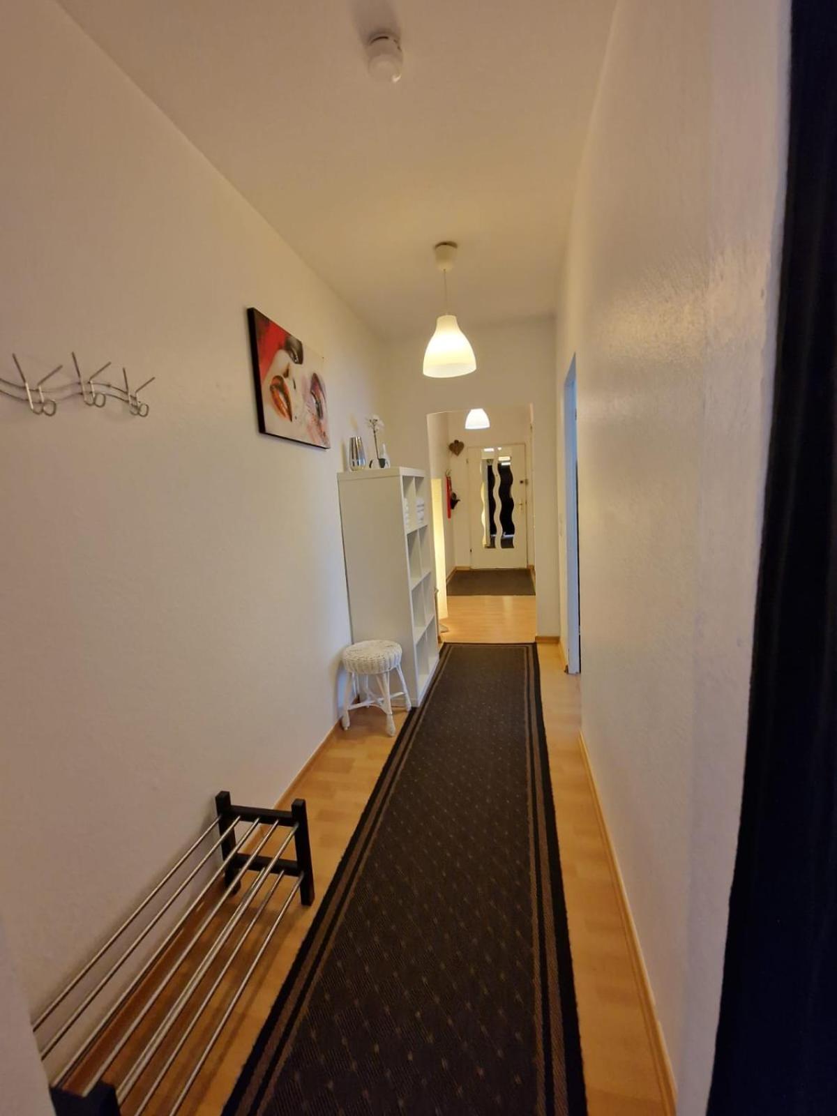 Schoene 3 Schlafzimmer Wohnung Mit 4 Dopplbetten Berlin Exteriör bild