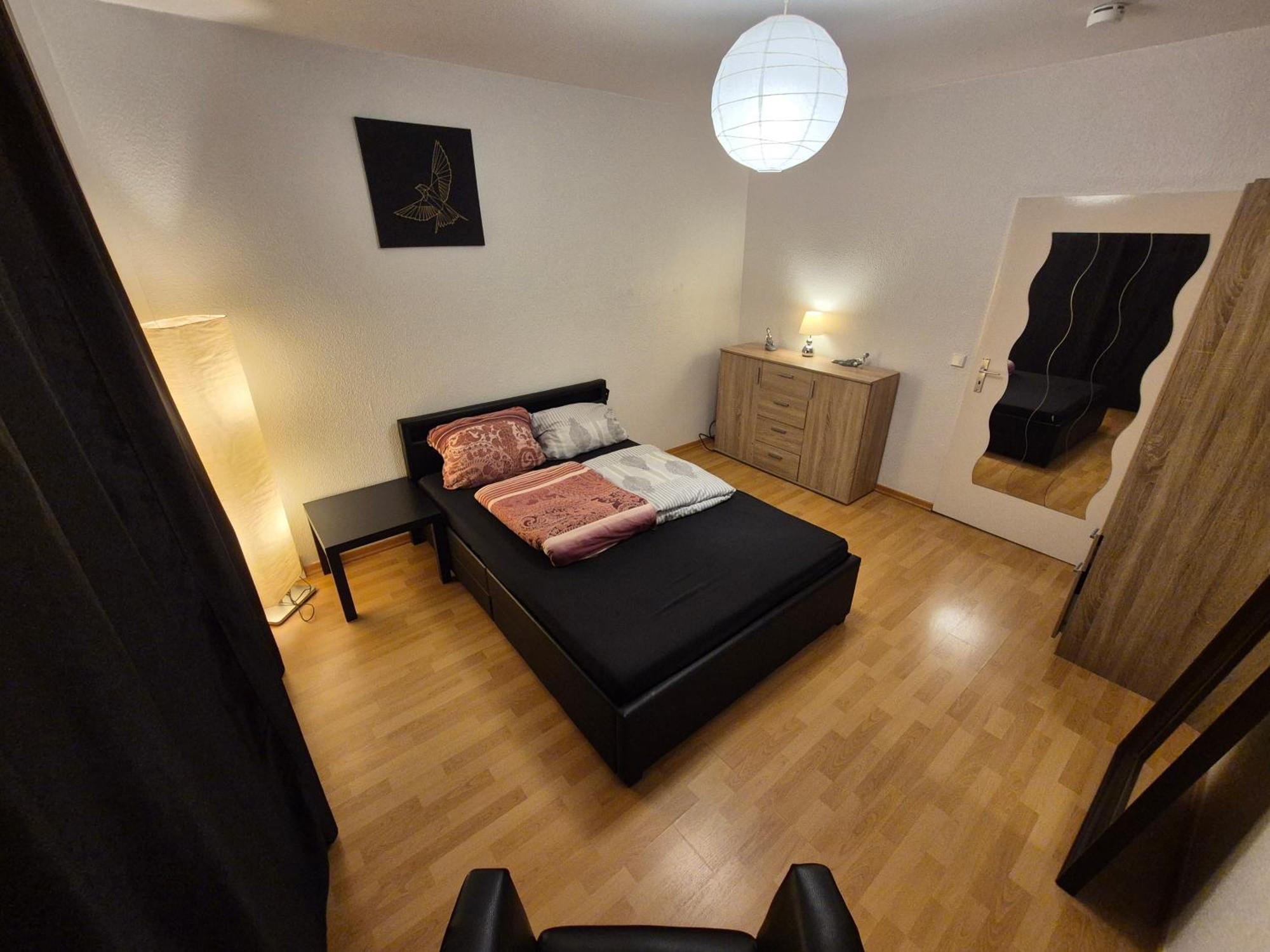 Schoene 3 Schlafzimmer Wohnung Mit 4 Dopplbetten Berlin Exteriör bild